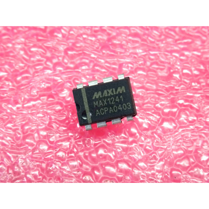 Convertisseur Analogique-Numérique 12-Bit Micropuissance +2,7V MAX1241ACPA