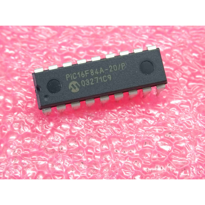 Microcontrôleur 8-Bit CMOS Flash PIC16F84A-20/P