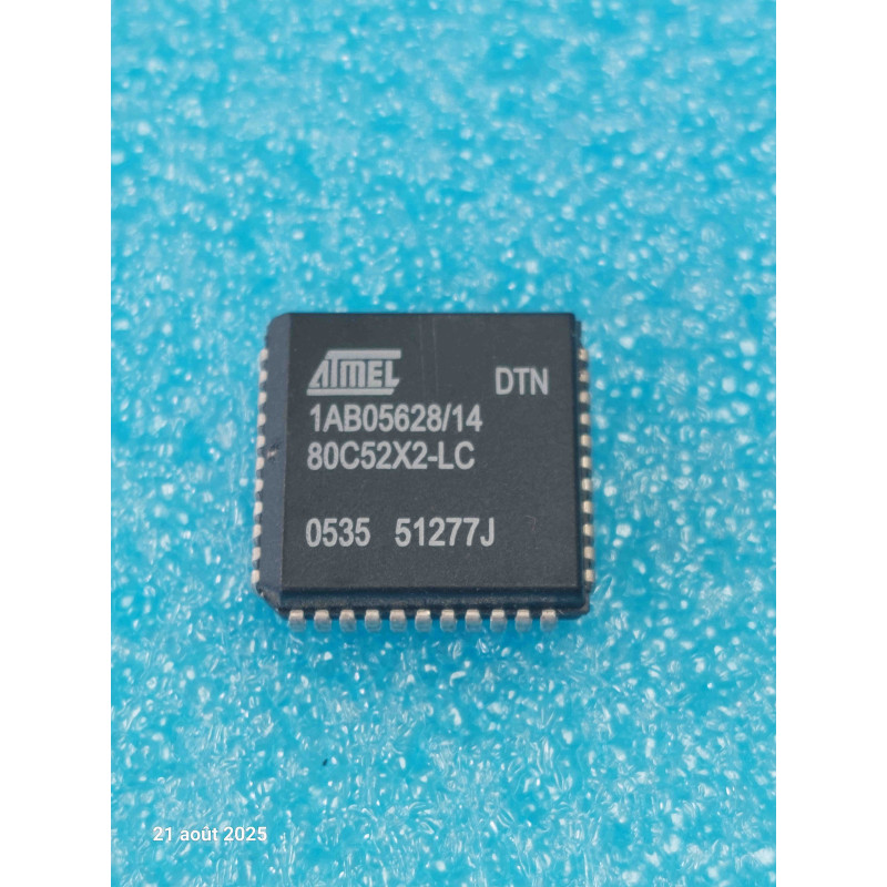 Microcontrôleur 8 bits CMOS Rapide 80C52X2-LC (Boîtier PLCC44)