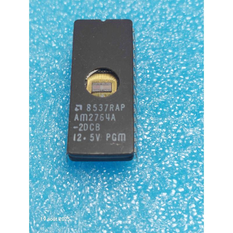 Mémoire EPROM UV 64 Kbits AM2764A-20CB