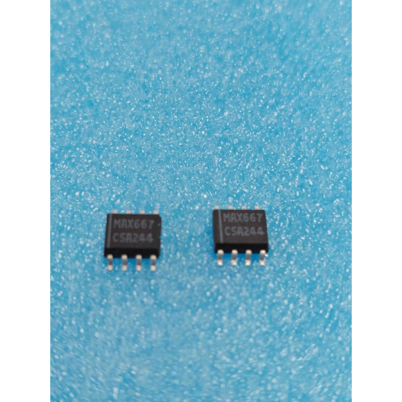 Circuits de Supervision d'Alimentation Basse Consommation MAX705CSA (SOIC-8) (Lot de 2)