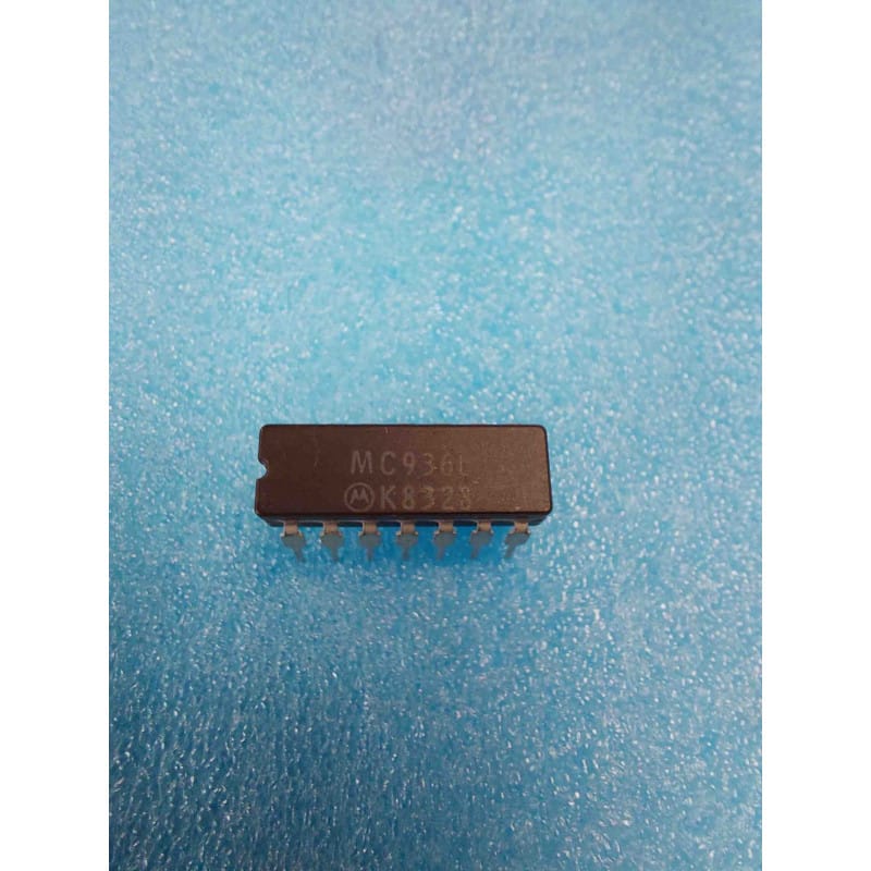 Hex-Inverter DTL (Diode-Transistor Logic) Motorola MC936L