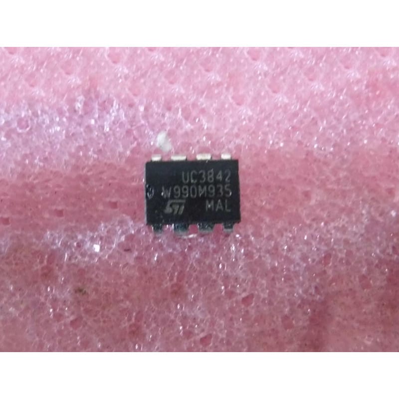 Contrôleur PWM High-Performance Unitrode / ST / TI UC3842N (Lot de 4)