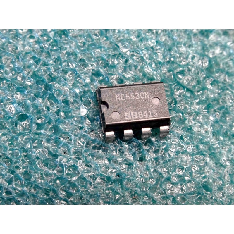 Double Amplificateur Opérationnel Slew-Rate Ultra-Rapide Signetics NE5530N