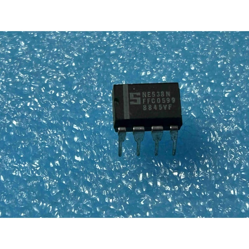 Amplificateur Opérationnel Slew-Rate Ultra-Rapide Compensé Signetics NE538N