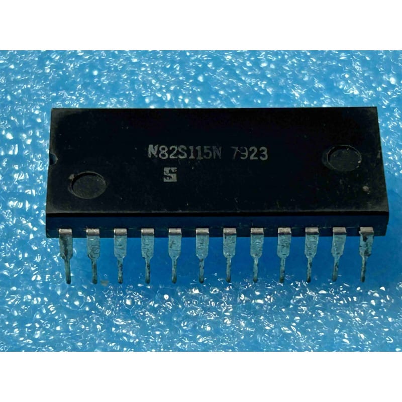 Mémoire PROM Bipolaire Rapide 4096 bits (512 x 8) Signetics N82S115N