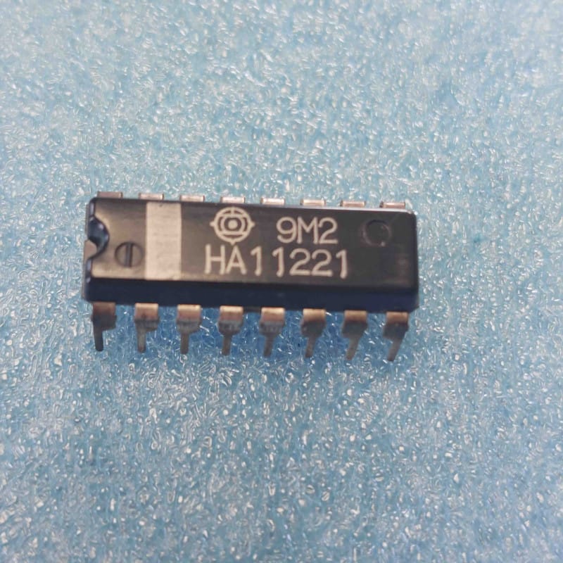 Circuit Intégré de Fréquence Intermédiaire Son (SIF) / Détecteur FM Hitachi HA11221