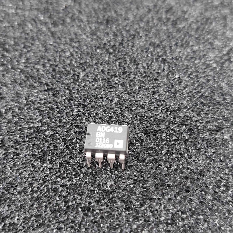 Commutateur Analogique Unipolaire Bidirectionnel (SPDT) Rapide Analog Devices ADG419BN