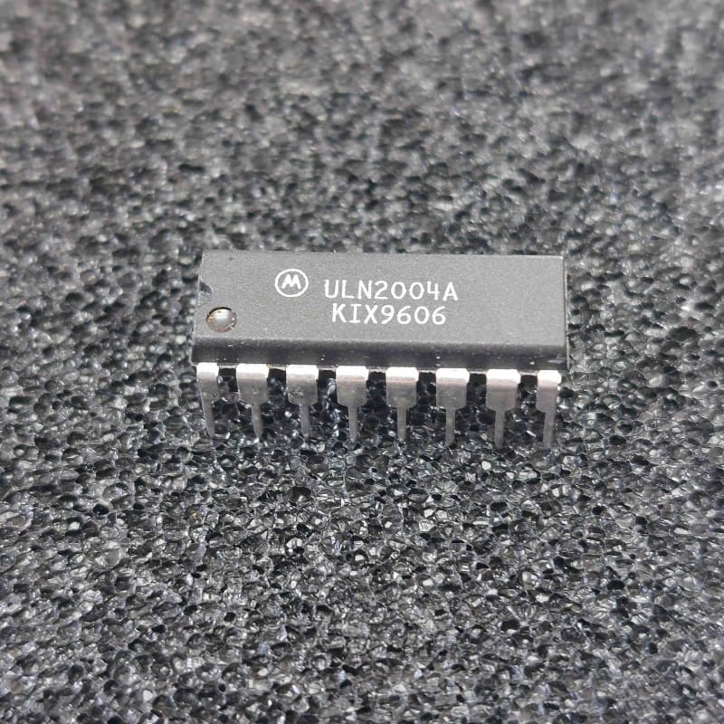 [ULN2004A] Réseau de 7 Transistors Darlington NPN ULN2004A