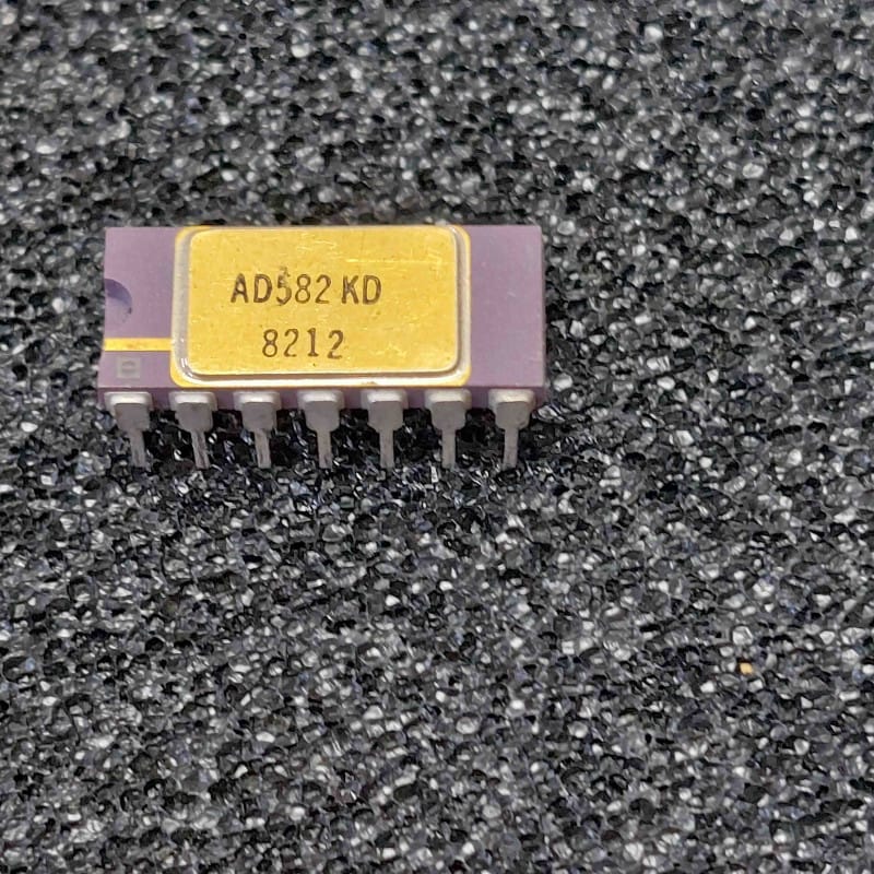 Amplificateur Échantillonneur-Bloqueur de Précision Analog Devices AD582KD