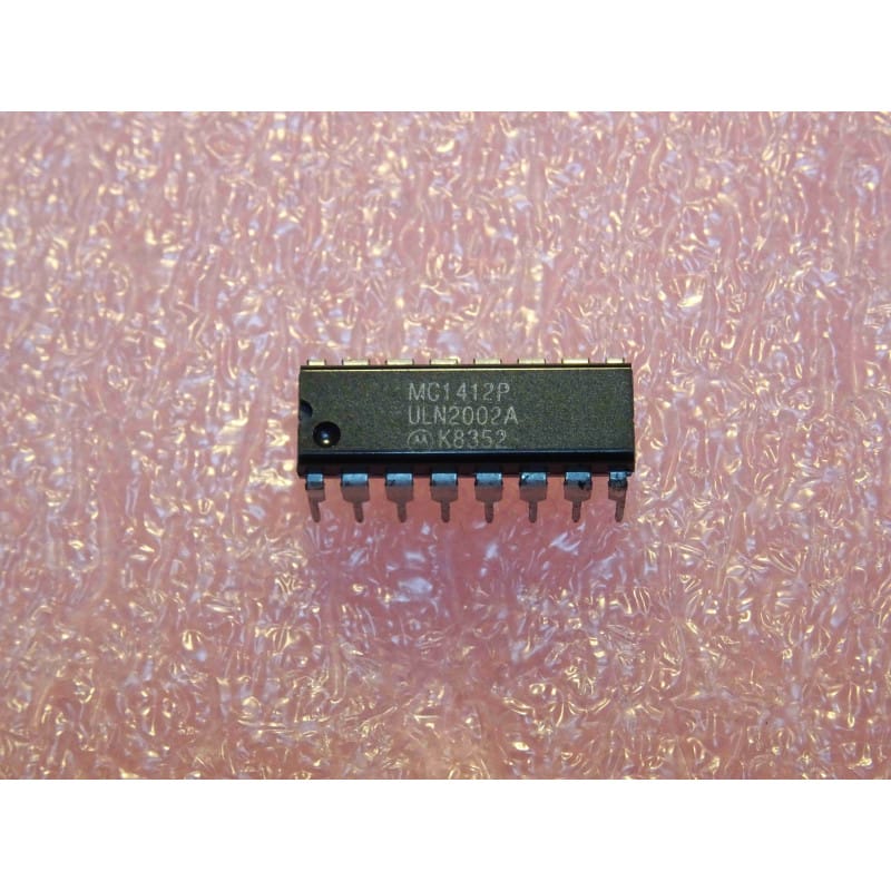 [MC1412P] Réseau de 7 Transistors Darlington NPN Haute Tension/Fort Courant Motorola MC1412P / ULN2002A