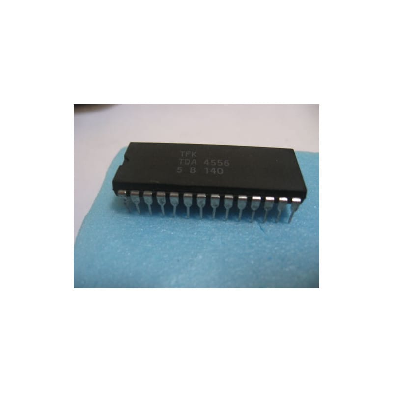 Processeur Vidéo PAL/SECAM/NTSC Telefunken TDA4556