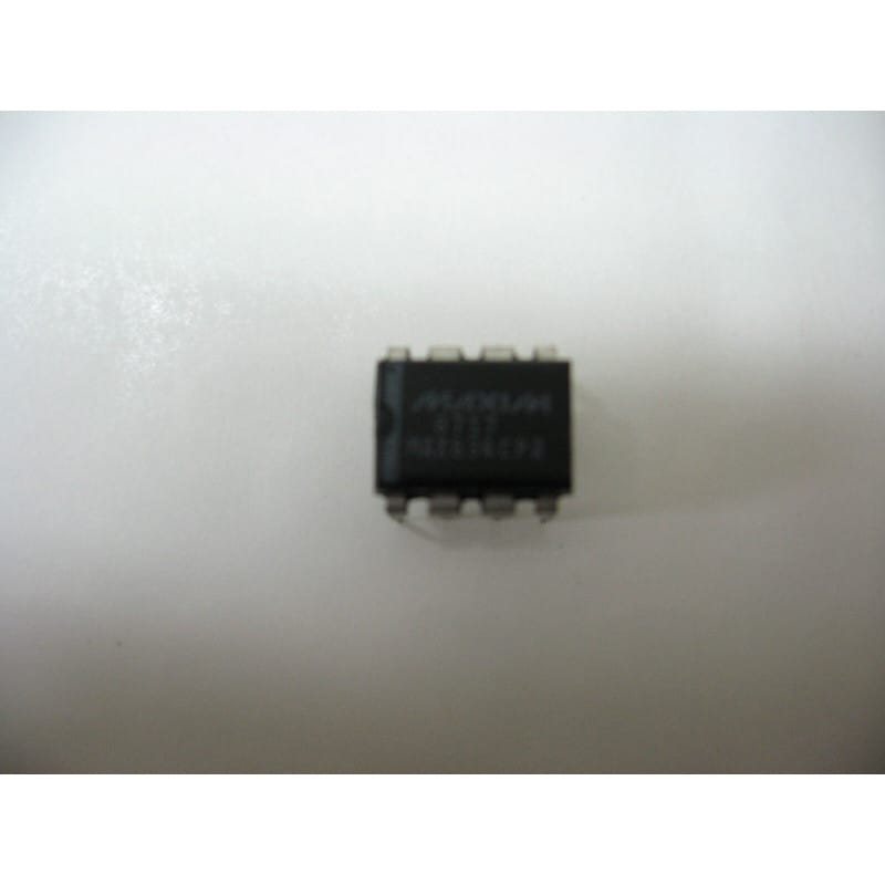 Régulateur de Tension à Découpage Multi-Mode Inverseur / Élévateur Maxim Integrated MAX634CPA