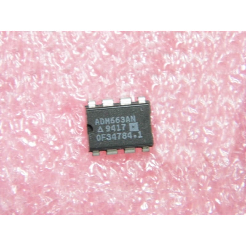Régulateur de Tension Linéaire CMOS Ajustable à Micro-Consommation Analog Devices ADM663AN