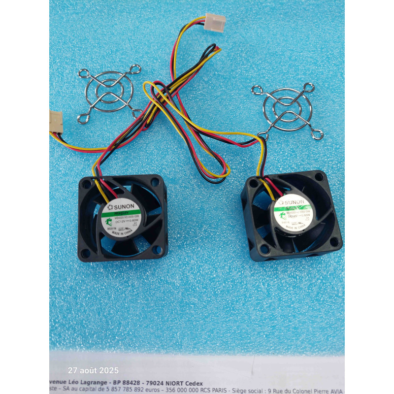 [MB40201V2-0000-G99] Lot de 2 Ventilateurs DC 12V Sunon MB40201V2-0000-G99 avec Grilles (40x40x20mm) - Occasion