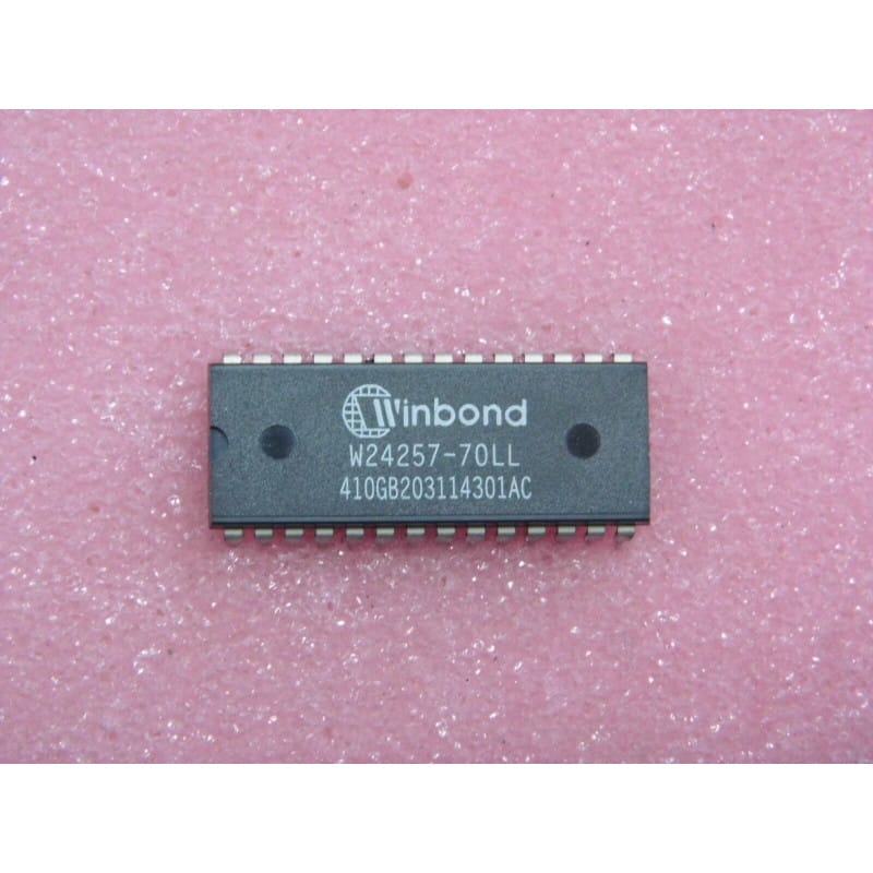 IC W24257-70LL / W 24257 -70LL - Mémoire RAM Statique CMOS Ultra-Basse Consommation 256K (32K x 8) 70 ns DIP-28 / SKDIP-28