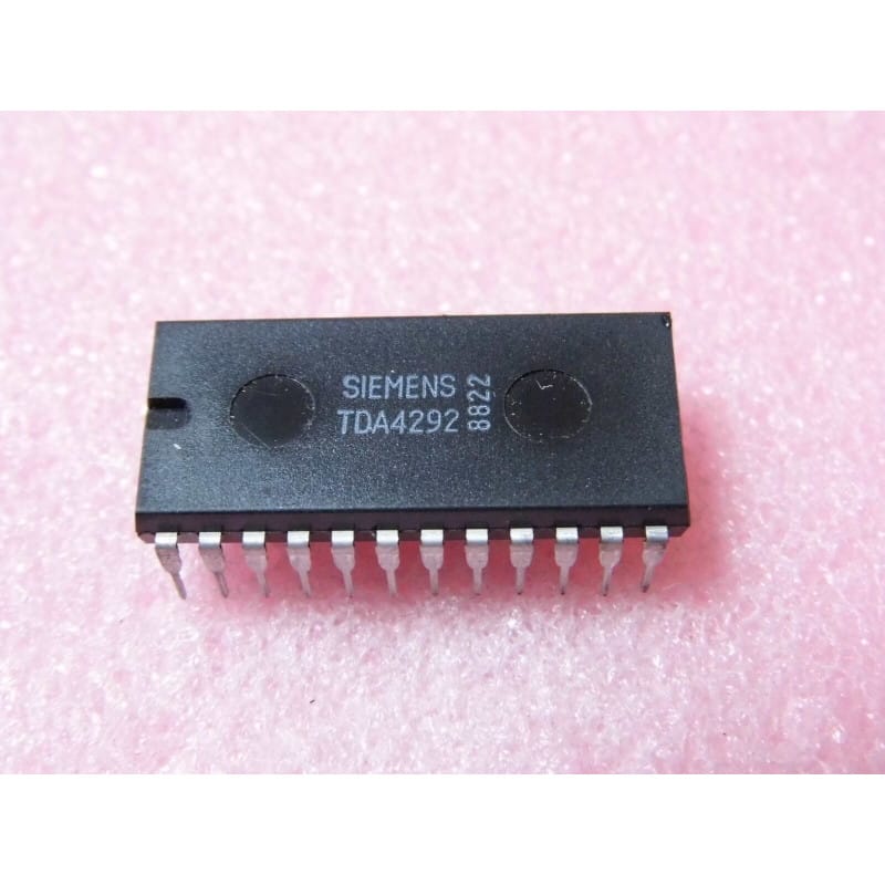 TDA4292 / TDA 4292 - Circuit Intégré Contrôle Volume, Tonalité et Balance Stéréo DIP-24