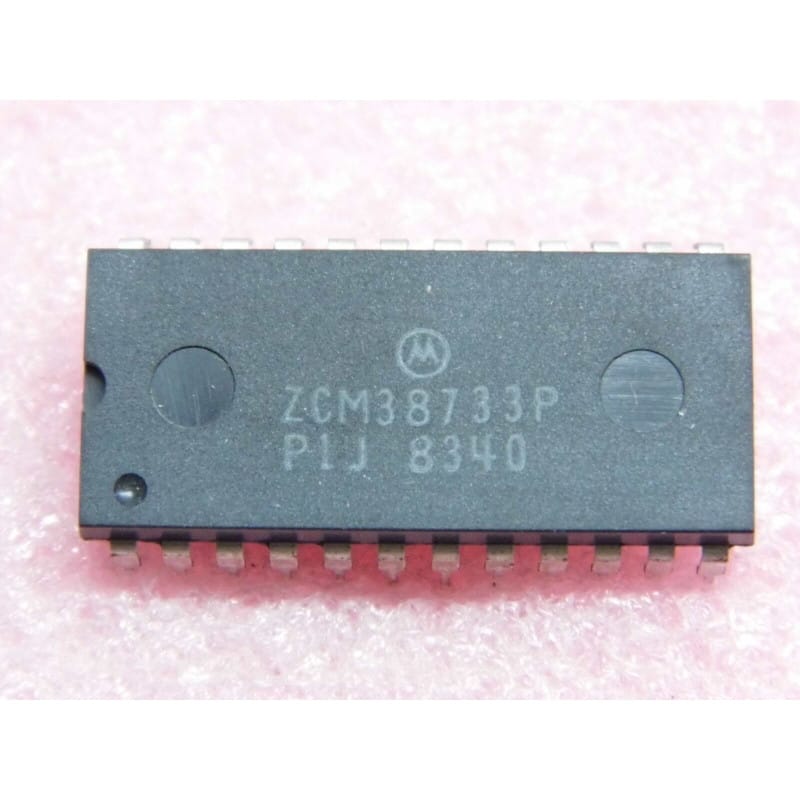 ZCM38733P / ZCM 38733 P - Microcontrôleur 8 Bits Masqué Spécifique / Gestionnaire de Fonctions DIP-24
