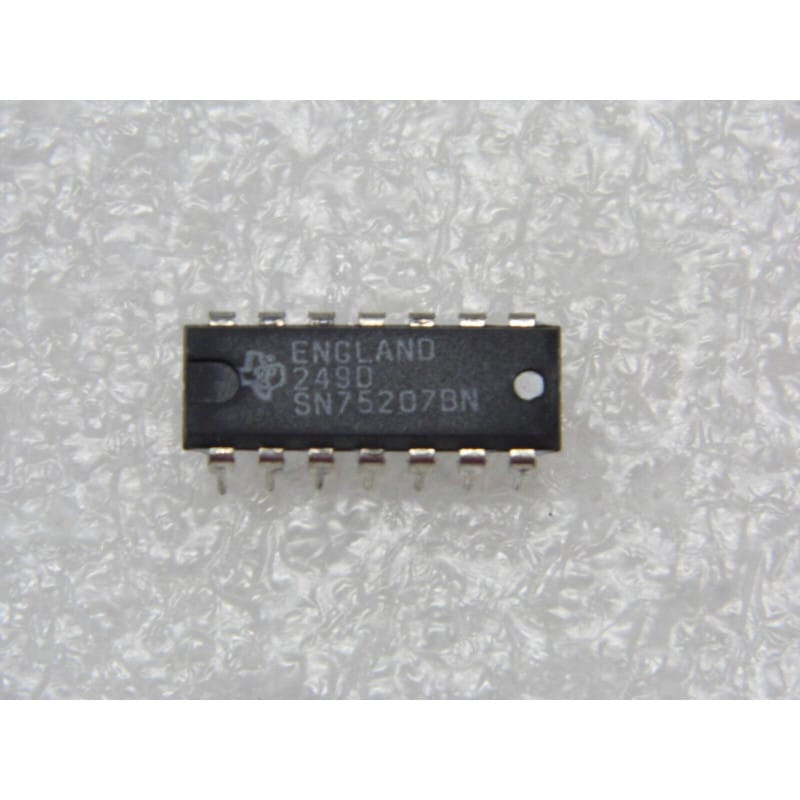 SN75207BN / SN 75207 BN - Double Récepteur de Ligne DIP-14