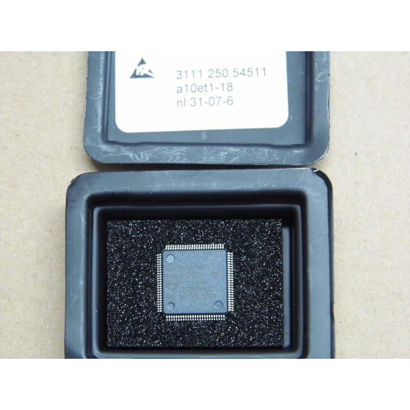 SAA5565HL-M3 / SAA 5565 HL-M3 - Microcontrôleur Télétexte / OSD PLCC