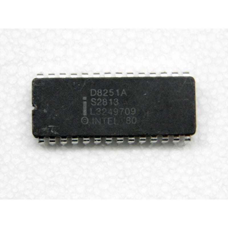 D8251A (Intel) - Interface de Communication Programmable USART (Boîtier DIP)