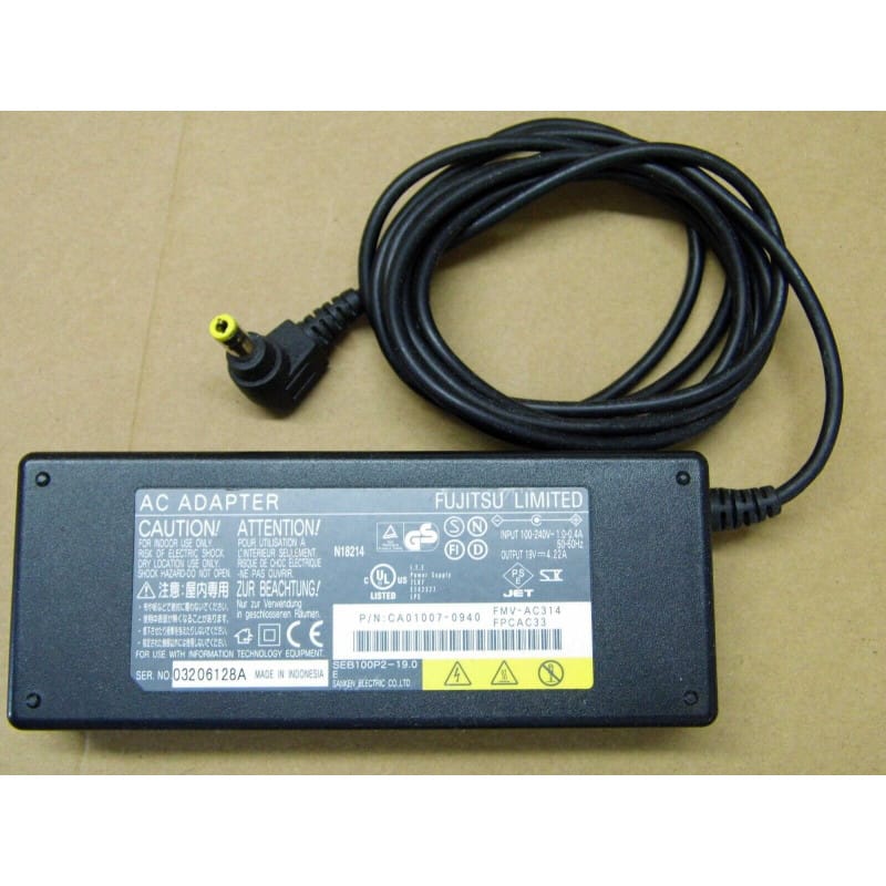 Alimentation Fujitsu CA01007-0940 - 19V / 4.22A (80W) - Adaptateur secteur d'origine