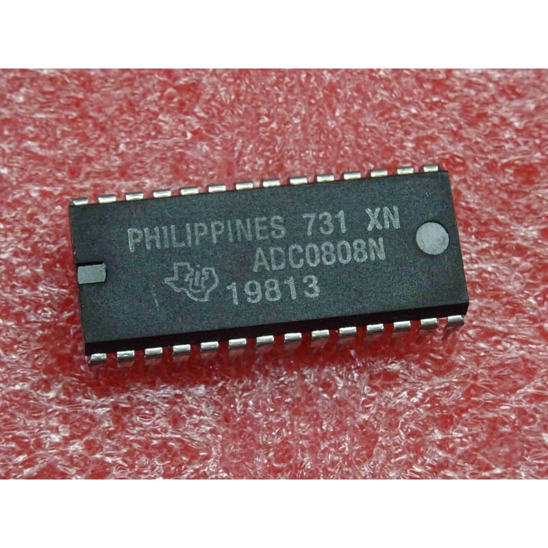 ADC0808N (Texas Instruments) - Convertisseur Analogique-Numérique 8 Bits avec Multiplexeur 8 Voies (Boîtier DIP-28)